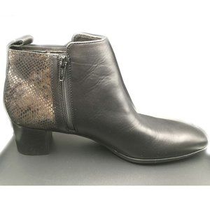 NWOT MUNRO ALIX Women's Bootie. Black/ Snake Print. Size 9.5 Narrow $225 NEW USA